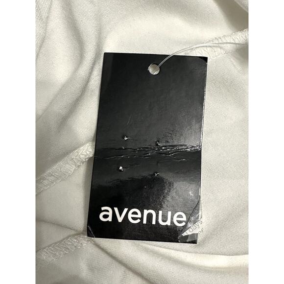 Avenue Short Sleeve Blouse Hi Low Split Back V-Neck Pleated Front White 16 NWT - Picture 8 of 10